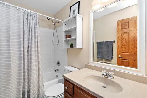 1689 Warrington Lane Crystal Lake IL 60014