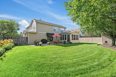 1689 Warrington Lane Crystal Lake IL 60014