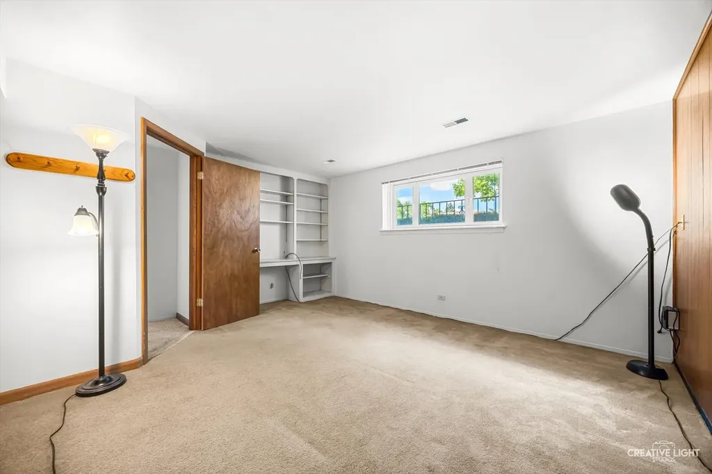1129 Patricia Court Schaumburg IL 60193