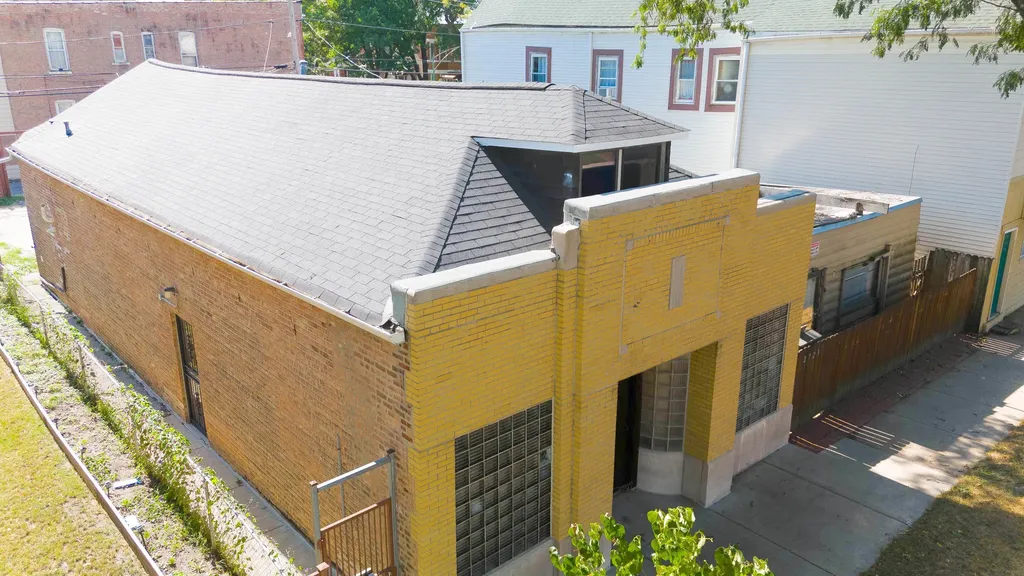 2719 West Pope John Paul II Drive Chicago IL 60632