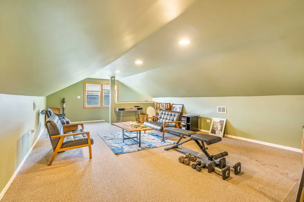 2719 West Pope John Paul II Drive Chicago IL 60632