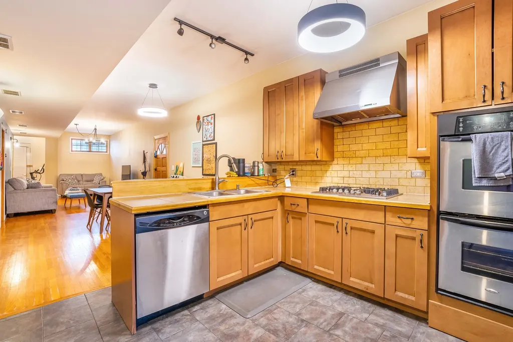 2719 West Pope John Paul II Drive Chicago IL 60632