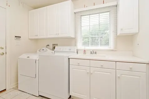20 Lochbrook Lane Inverness IL 60010