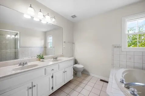 1224 Country Drive Shorewood IL 60404