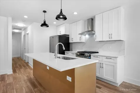 18172 West Twin Lakes Boulevard Grayslake IL 60030
