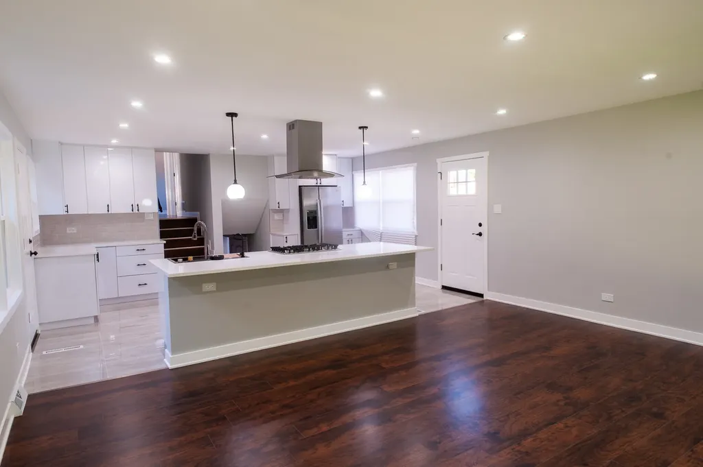336 East 91st Street Chicago IL 60619