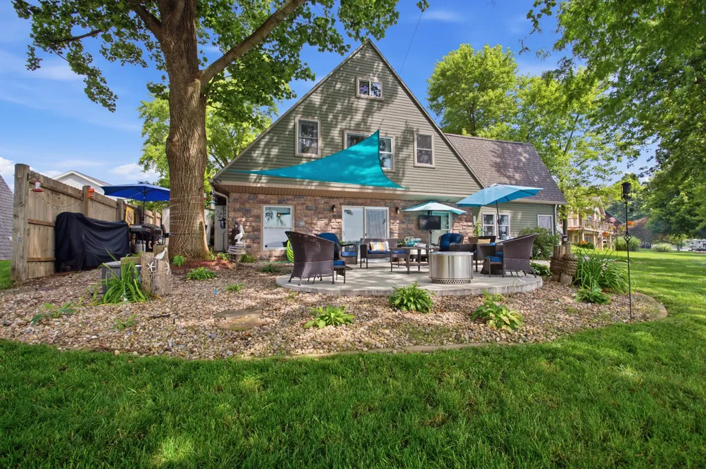 76 Clear Creek Drive Neoga IL 62447