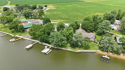76 Clear Creek Drive Neoga IL 62447