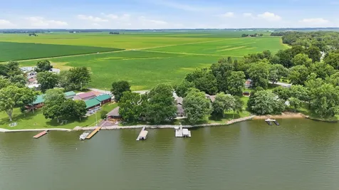 76 Clear Creek Drive Neoga IL 62447
