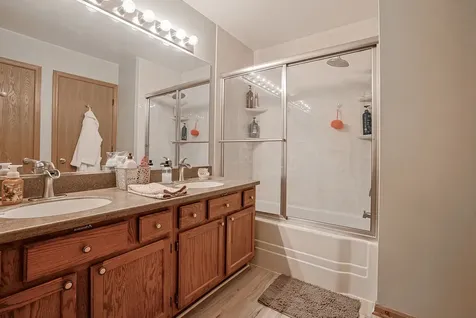 1135 Stonebridge Court Elgin IL 60120