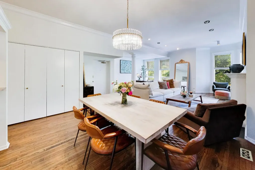 351 West Dickens Avenue Chicago IL 60614