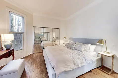 351 West Dickens Avenue Chicago IL 60614