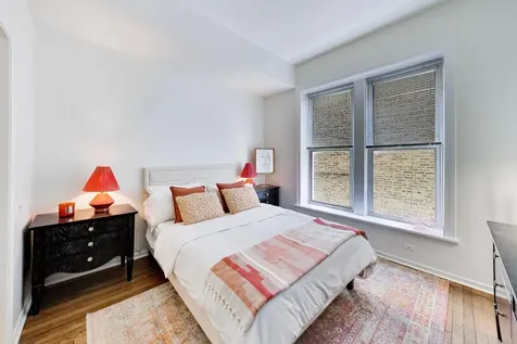 351 West Dickens Avenue Chicago IL 60614
