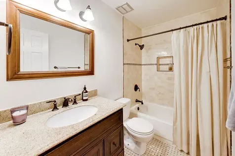 351 West Dickens Avenue Chicago IL 60614
