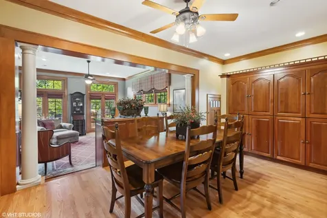 142 Akenside Road Riverside IL 60546
