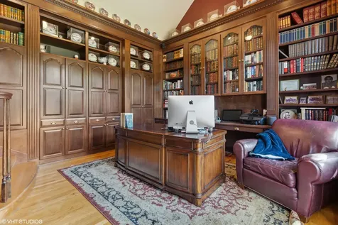 142 Akenside Road Riverside IL 60546