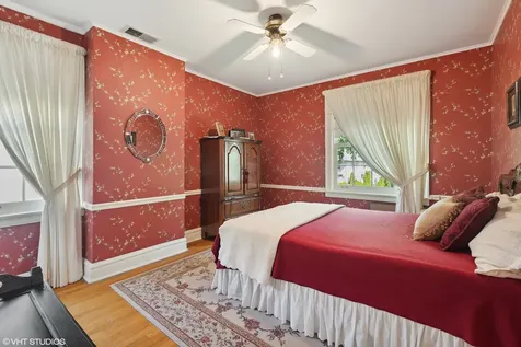 142 Akenside Road Riverside IL 60546