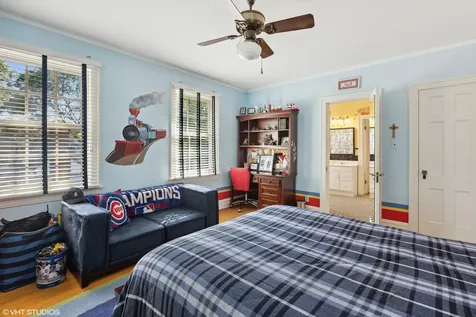 142 Akenside Road Riverside IL 60546