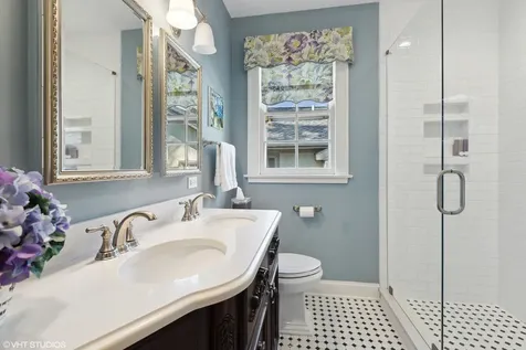 142 Akenside Road Riverside IL 60546