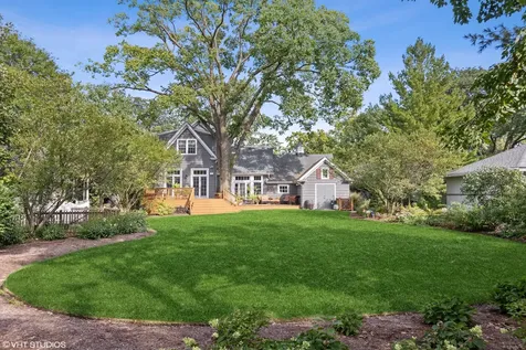142 Akenside Road Riverside IL 60546
