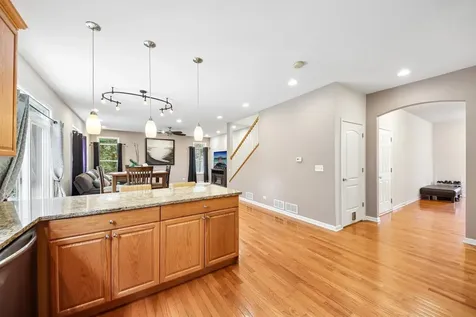 5105 West Flanders Road Mchenry IL 60050