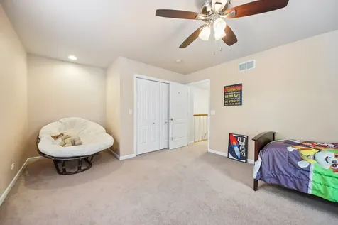 5105 West Flanders Road Mchenry IL 60050