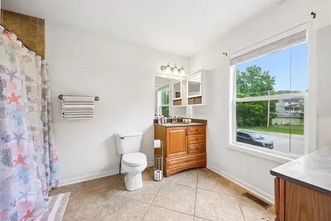 5105 West Flanders Road Mchenry IL 60050