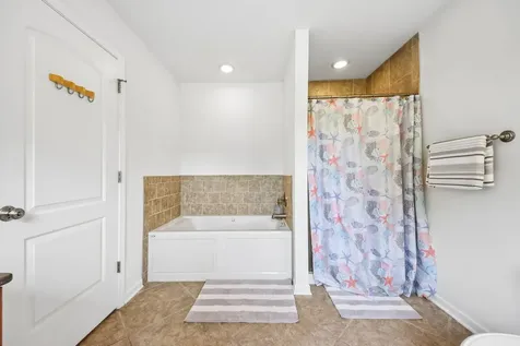 5105 West Flanders Road Mchenry IL 60050