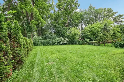 5105 West Flanders Road Mchenry IL 60050
