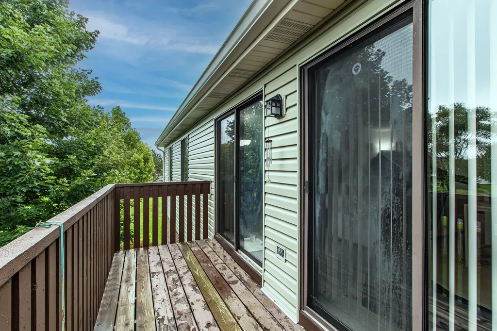 906 Cross Creek Drive Roselle IL 60172