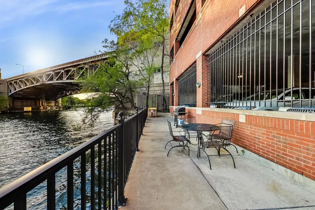 550 North Kingsbury Street Chicago IL 60654