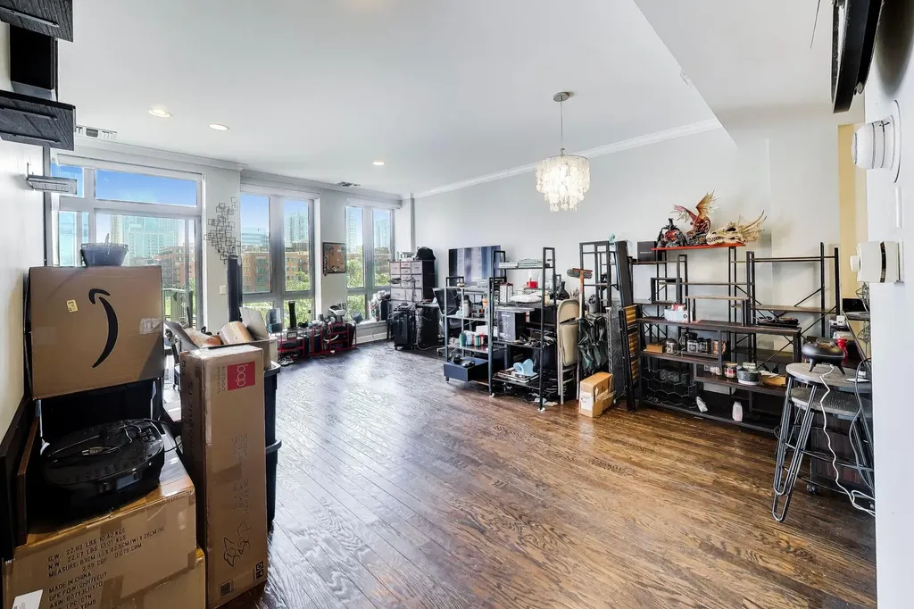 400 North Clinton Street Chicago IL 60654