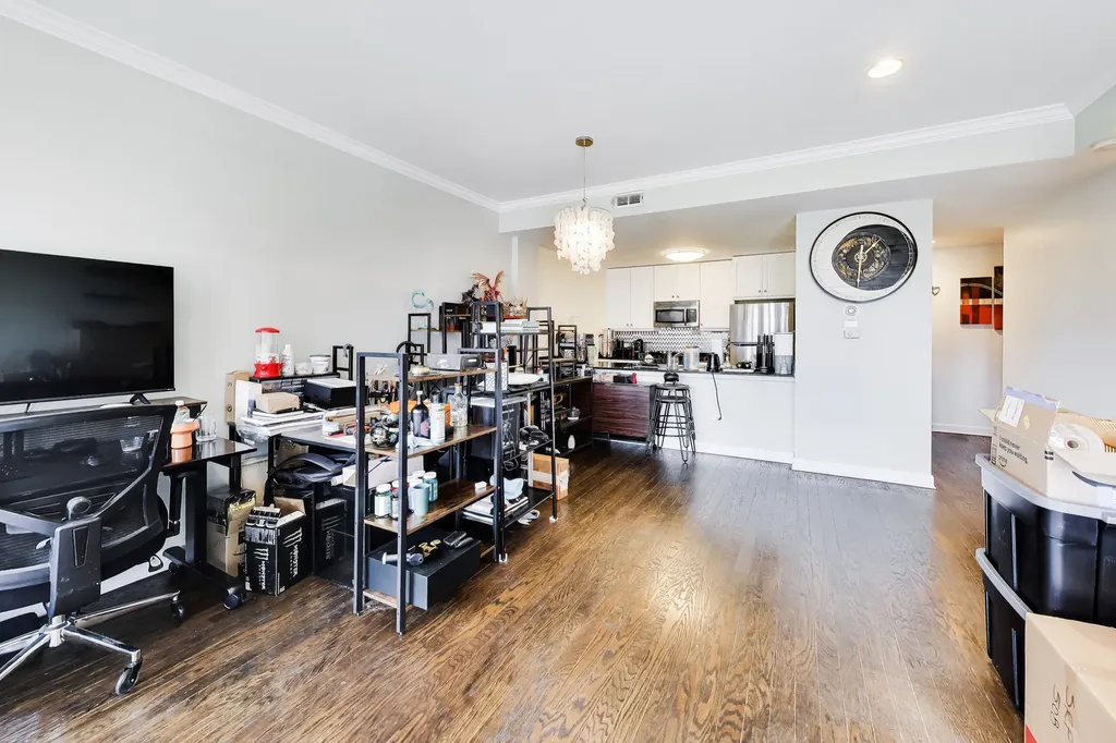 400 North Clinton Street Chicago IL 60654