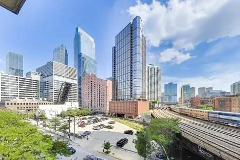 400 North Clinton Street Chicago IL 60654