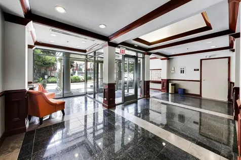400 North Clinton Street Chicago IL 60654