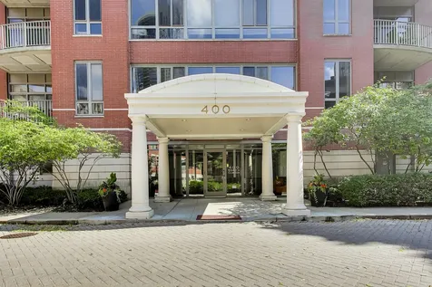 400 North Clinton Street Chicago IL 60654