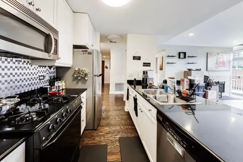 400 North Clinton Street Chicago IL 60654