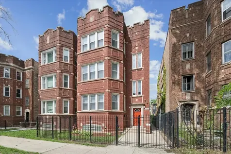 7730 South Essex Avenue Chicago IL 60649