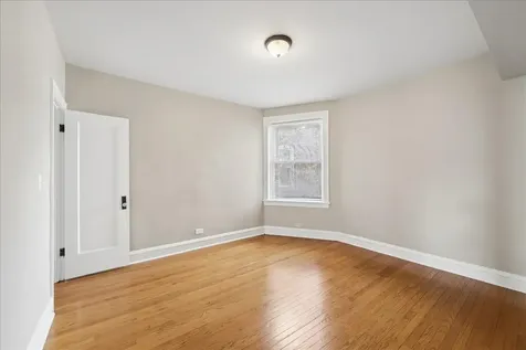 7730 South Essex Avenue Chicago IL 60649