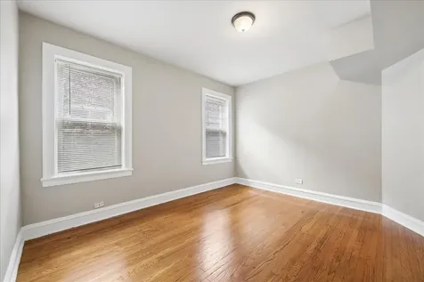 7730 South Essex Avenue Chicago IL 60649