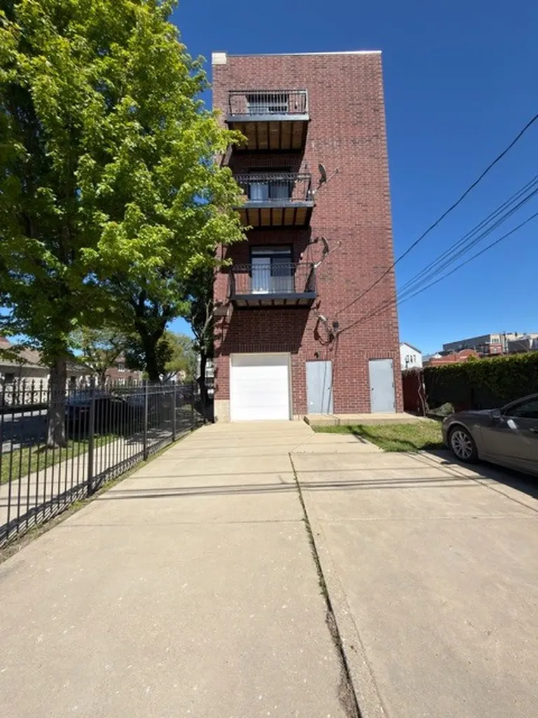 3440 South Morgan Street Chicago IL 60608