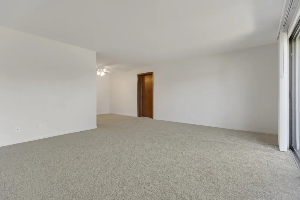 117 Cotuit Court Schaumburg IL 60193