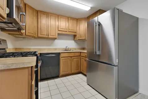117 Cotuit Court Schaumburg IL 60193
