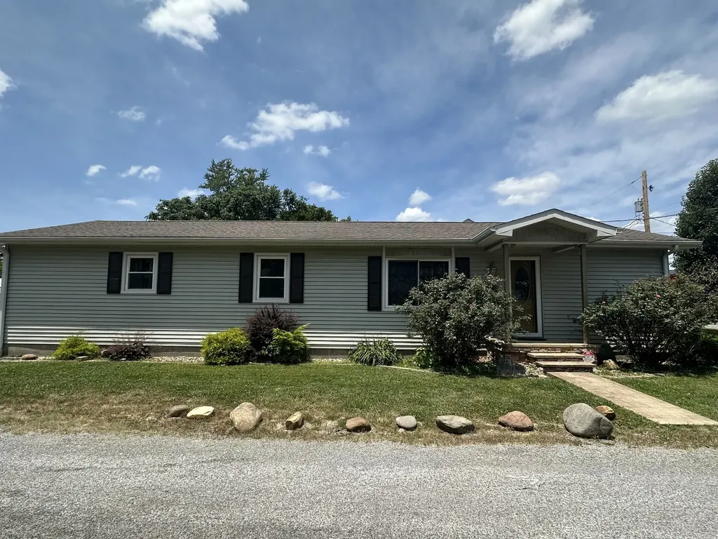 401 West Perrine Street Johnston City IL 62951