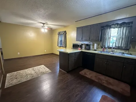 401 West Perrine Street Johnston City IL 62951