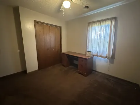 401 West Perrine Street Johnston City IL 62951