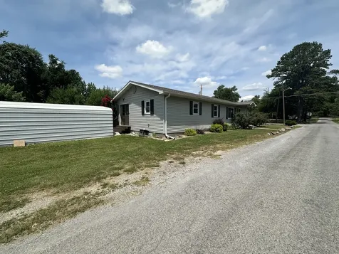 401 West Perrine Street Johnston City IL 62951