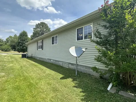 401 West Perrine Street Johnston City IL 62951