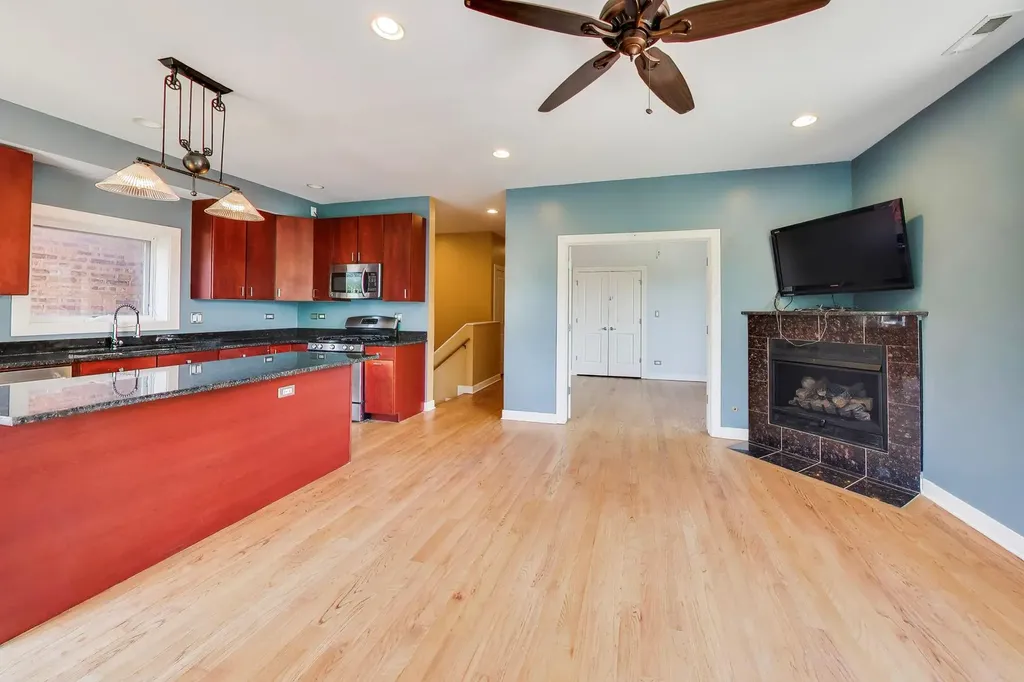 1416 West Farwell Street Chicago IL 60626