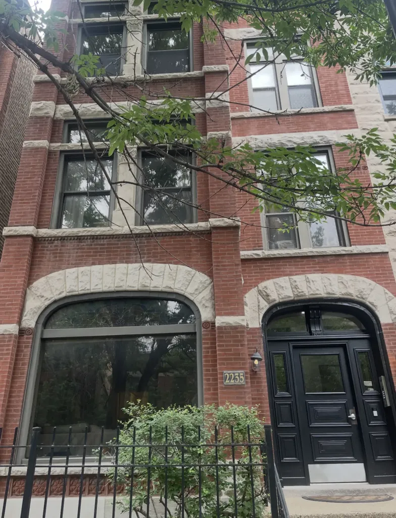 2235 North Halsted Street Chicago IL 60614